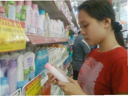 Bột talc trong các sản phẩm Johnson & Johnson gây lo ngại ung thư