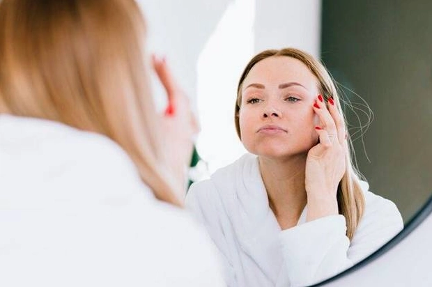 Cách nhận biết sớm ung thư vòm họng: Dấu hiệu và yếu tố nguy cơ