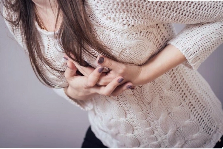 Dấu hiệu đau tức ngực có thể là triệu chứng ung thư vú