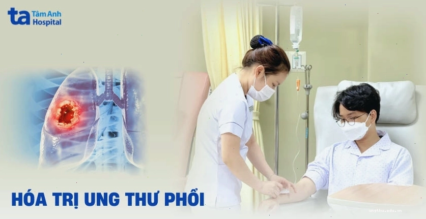 Hình ảnh người bệnh đang được truyền hóa chất tại bệnh viện