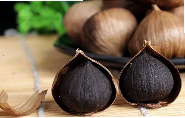 Hướng dẫn cách làm tỏi đen đúng cách tại nhà bằng máy làm tỏi đen.