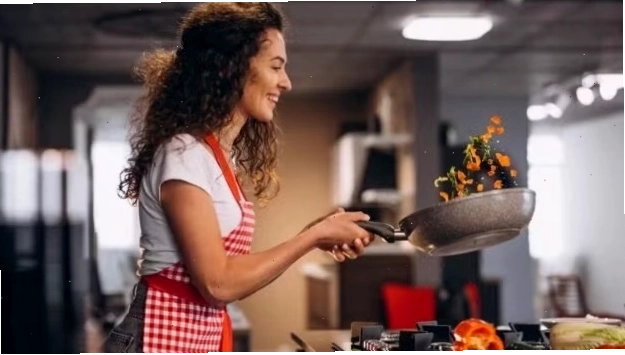 Kỹ thuật nấu ăn ở nhiệt độ cao cần được thực hiện cẩn thận để giảm thiểu nguy cơ tạo ra chất độc hại.
