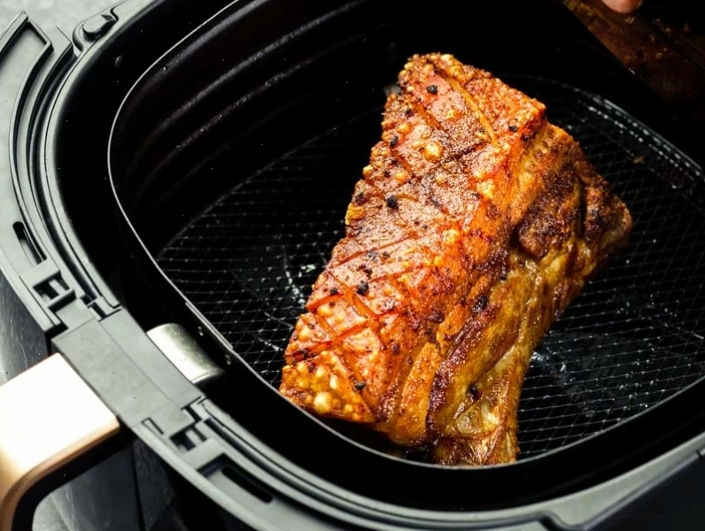 Phản ứng Maillard tạo màu vàng nâu cho thực phẩm, tiềm ẩn nguy cơ sinh acrylamide ở nhiệt độ cao
