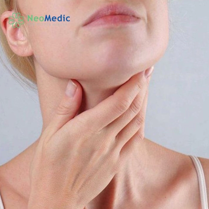 Ung thư tuyến giáp thể nang: Dấu hiệu nhận biết, nguyên nhân và phương pháp điều trị